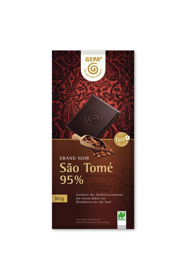 Bereite dich auf ein unvergessliches Geschmackserlebnis vor mit der GEPA Grand Noir Sao Tomé 95%. Diese Schokolade bietet dir ein intensives Kakaoaroma und eine feine Bitternote, die dein Herz höher schlagen lässt. Als Fair-Trade-Produkt steht sie für ethischen Genuss. Perfekt für besondere Momente oder als edle Zutat in deinen Rezepten. Tauche ein in den authentischen Geschmack von Sao Tomé bei jedem Bissen.